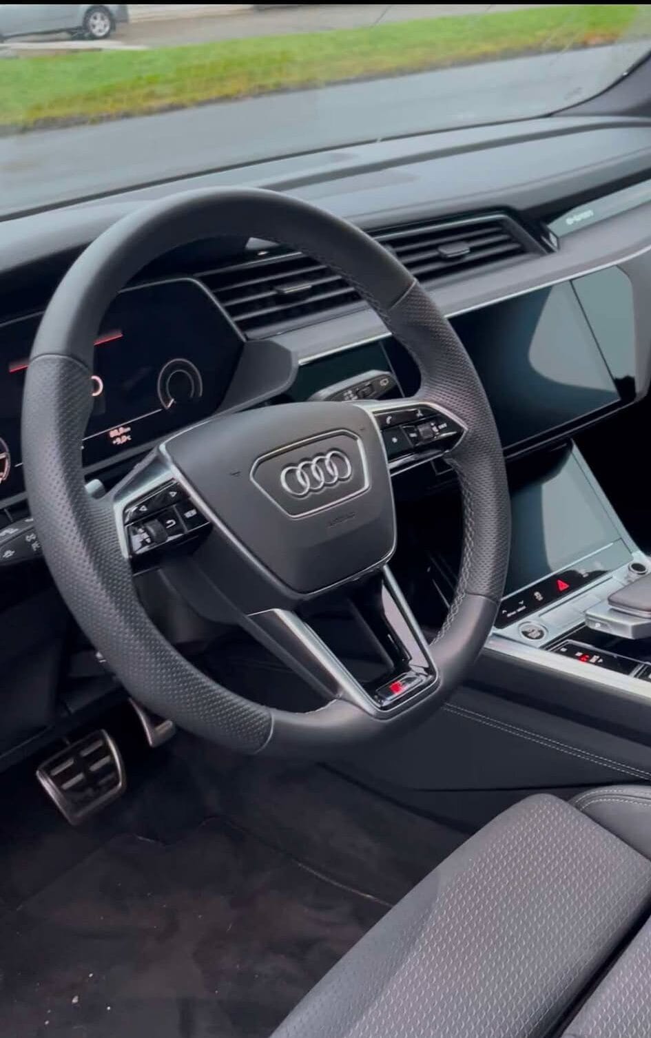 Autoconnect priser og salær fremgår på siden. Vi hjælper dig til at få mere for din brugte bil.